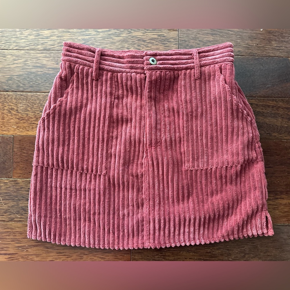 Fall beauty! 🍁 New In Ribbed Cranberry Mini Skirt. Girls Size Small. Like 7/8.